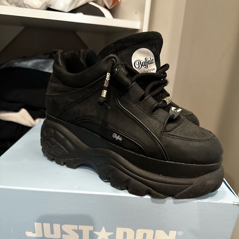 Buffalo London Platform Sneaker